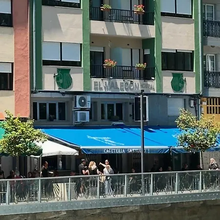 Pensionat El Malecon Sarria